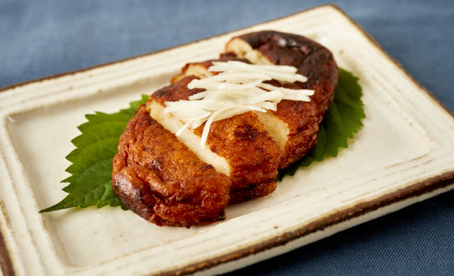 焼いたさつま揚げの写真