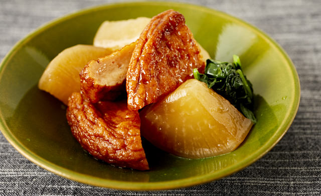 大根とさつま揚げの煮物の写真