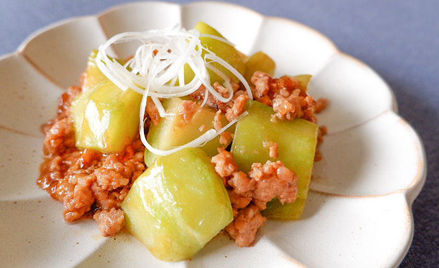 ハヤトウリと豚ひき肉の炒め物