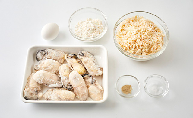 牡蠣フライの材料の写真