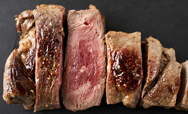 3cm厚さのステーキの写真