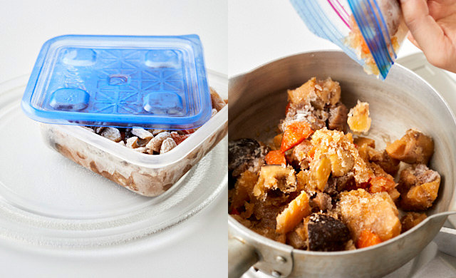 冷凍筑前煮を解凍している様子の写真