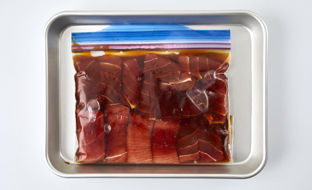 冷凍用保存袋に入れた刺身の写真