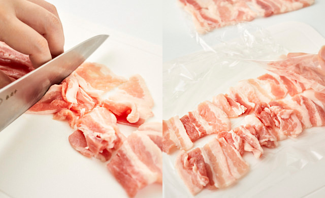 豚肉を切っている写真