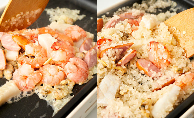 食材を炒めている写真