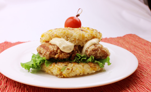 チャイニーズライスバーガー