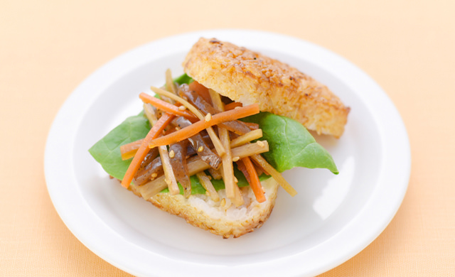 『本格焼おにぎり 6個入』のきんぴらバーガー