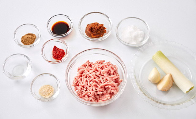 挽き肉の下味冷凍の材料の写真