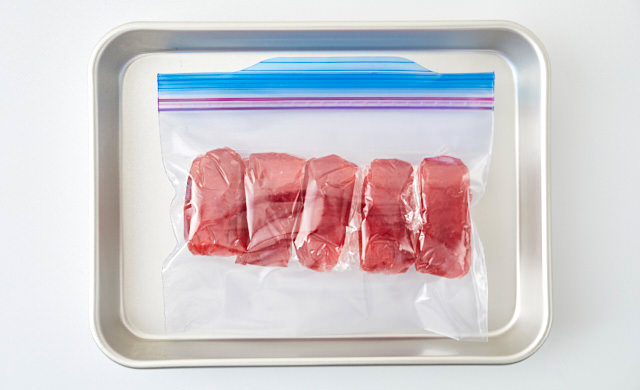 保存袋に入れたジャムの写真