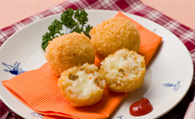 えびピラフのボールコロッケ