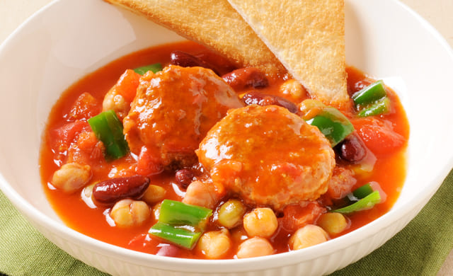 ミニハンバーグとミックスビーンズのトマト煮