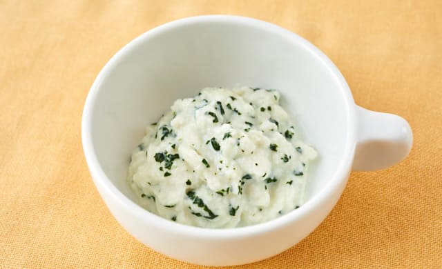 ほうれん草入りミルクパンがゆの写真