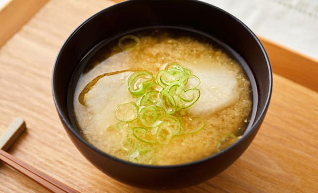 里芋の味噌汁の写真