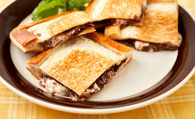 マシュマロチョコのホットサンドの写真