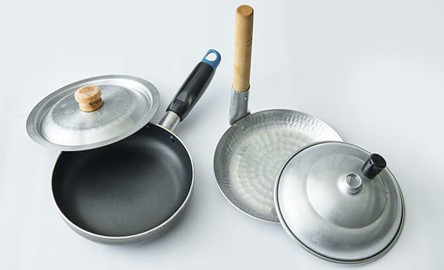 親子丼の鍋の写真