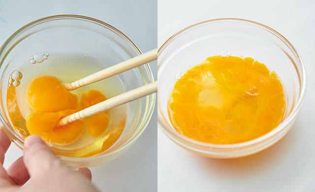 卵を溶いている写真