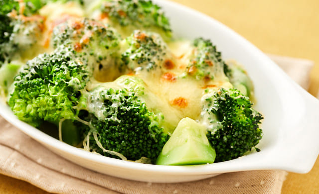 ブロッコリーのチーズ焼きの写真