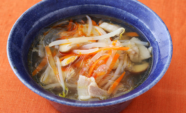 もやしのサンラータン風スープの写真