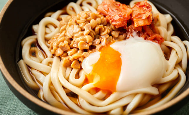 納豆キムチうどんの写真