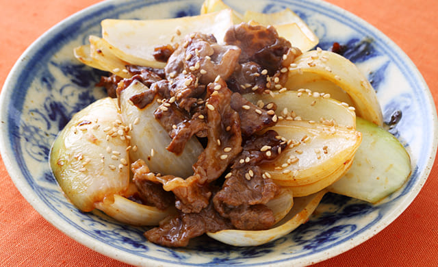 牛肉と玉ねぎの韓国風炒めの写真