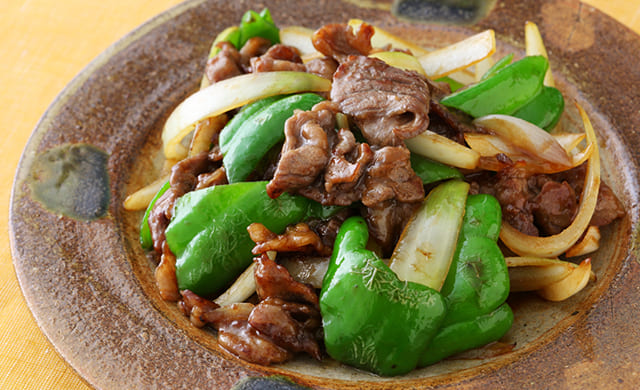 牛肉とピーマンのオイスターソース炒めの写真