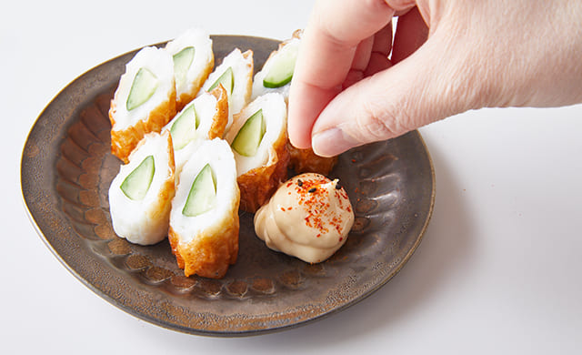 器に盛っている写真