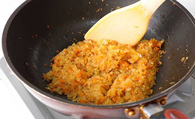 炒めた野菜の写真