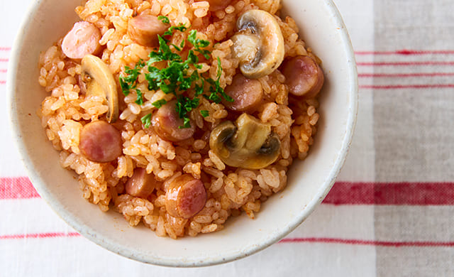 ウィンナーのトマト炊き込みご飯の写真