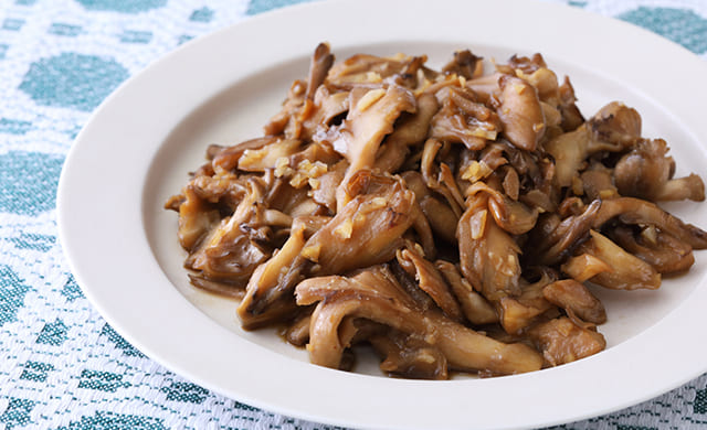 まいたけのバター醤油炒めの写真