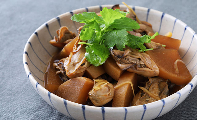 牡蠣と大根の煮物の写真