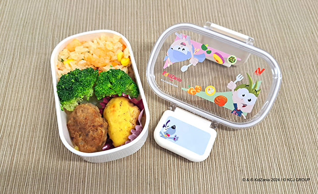 お弁当箱の写真