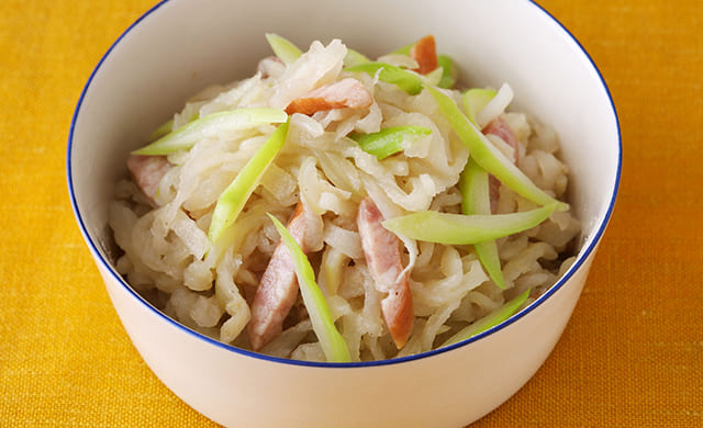 洋風切り干し大根の煮物の写真