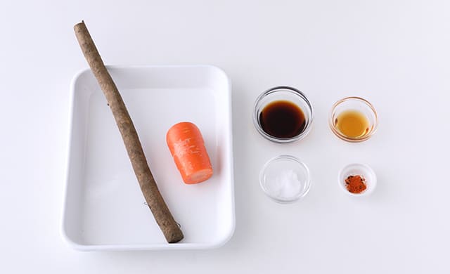 基本のきんぴらごぼうの材料の写真