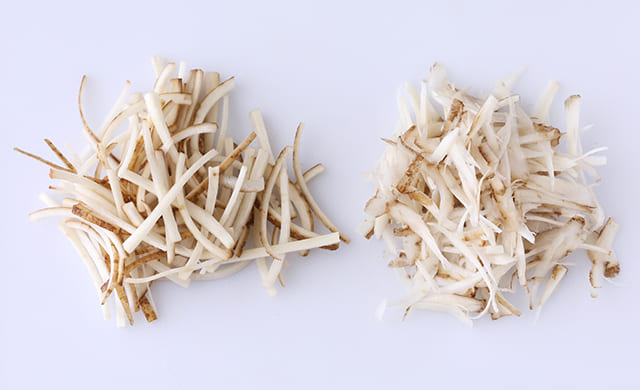 千切りにしたごぼうとささがきにしたごぼうの写真