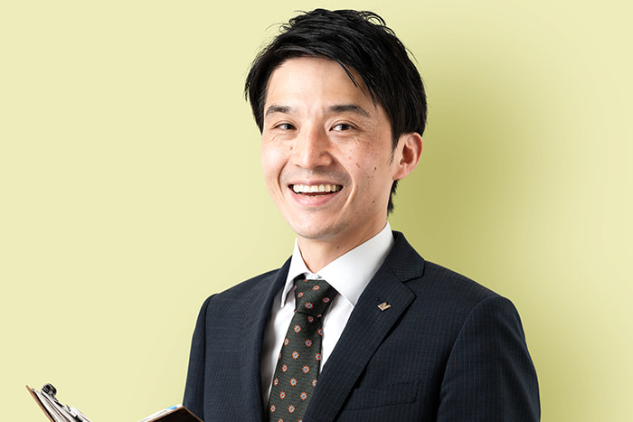 生産統括部 海外生産管理部 海外工場管理第一グループ　杉山 輝