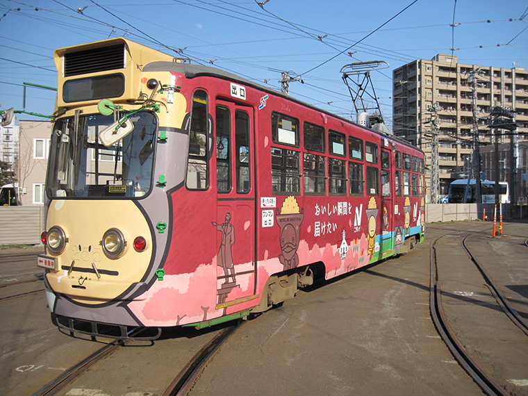 ニチレイラッピング車両